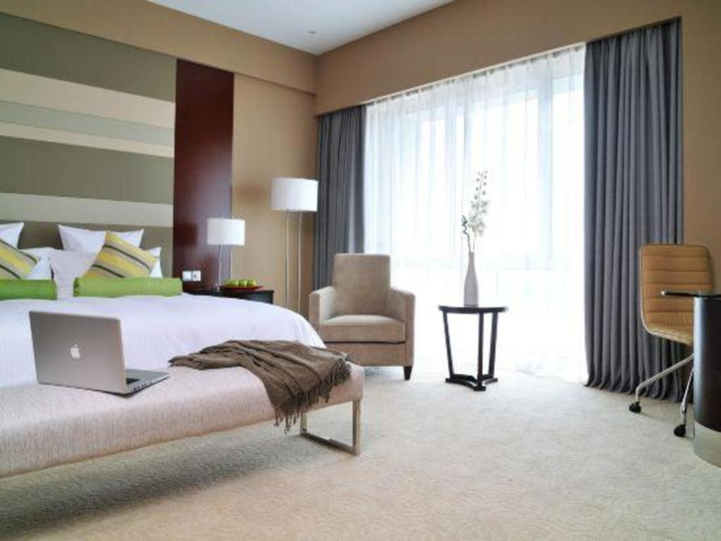 The Qube Shanghai Nanqiao Екстер'єр фото